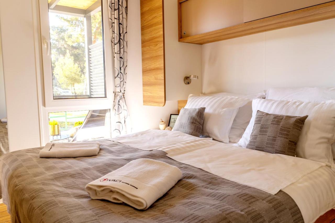 Luxury Mobile Homes Ivaci Rovinj Exteriör bild